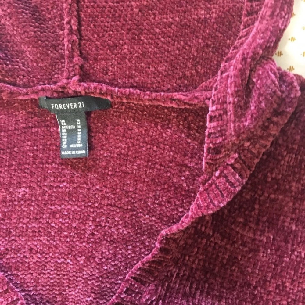 Cropped Sweater - Picture 2 of 3